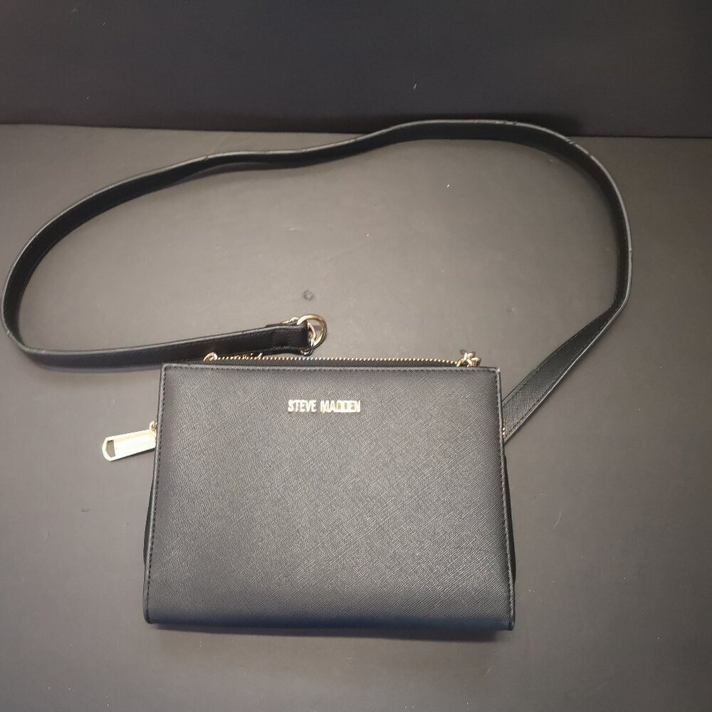 Steve Madden Ladies Black Faux Leather Zipper Closure Lined Crossbody Bag